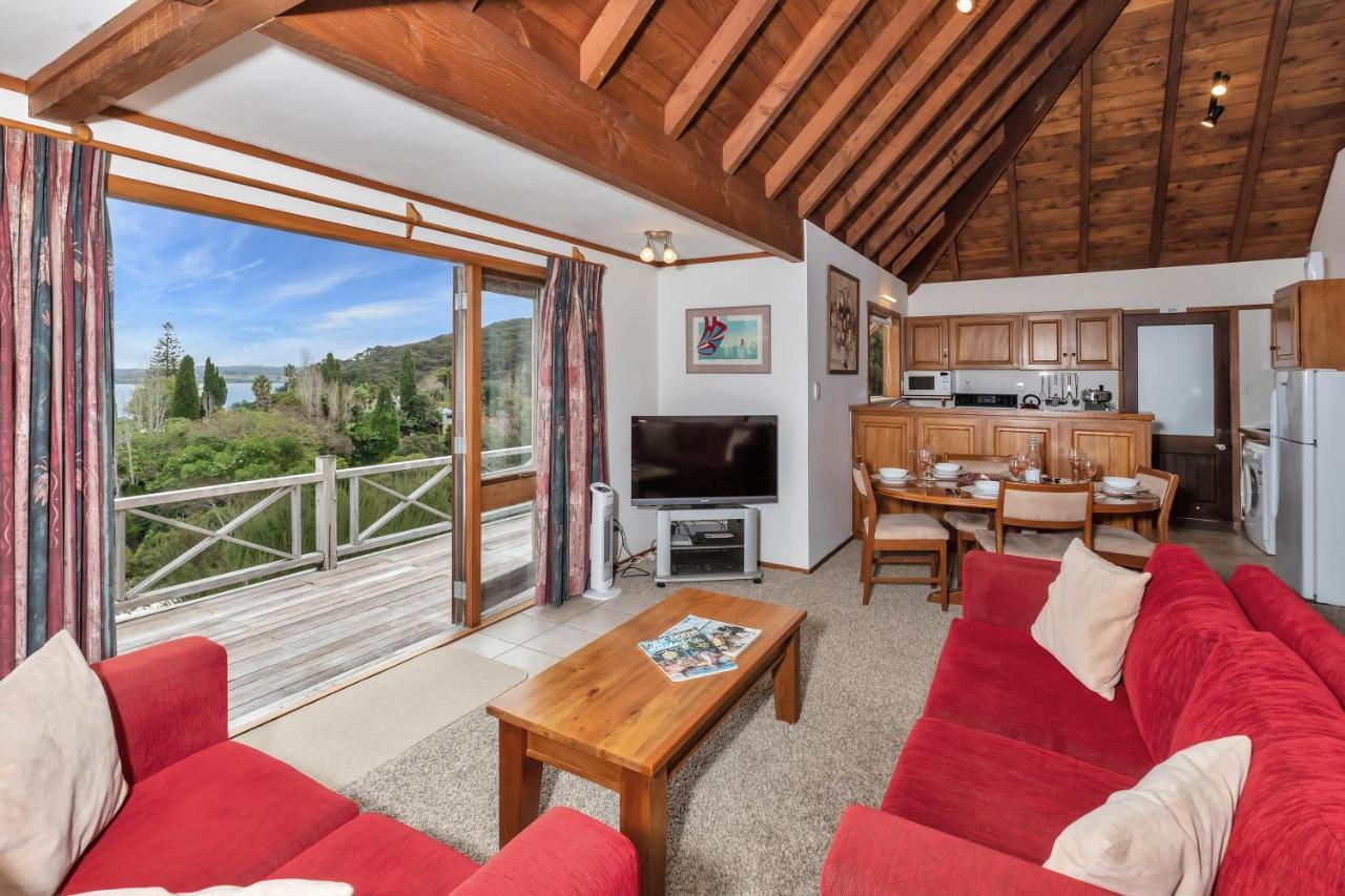 Te Maiki Retreat - Russell Holiday Home Exterior photo